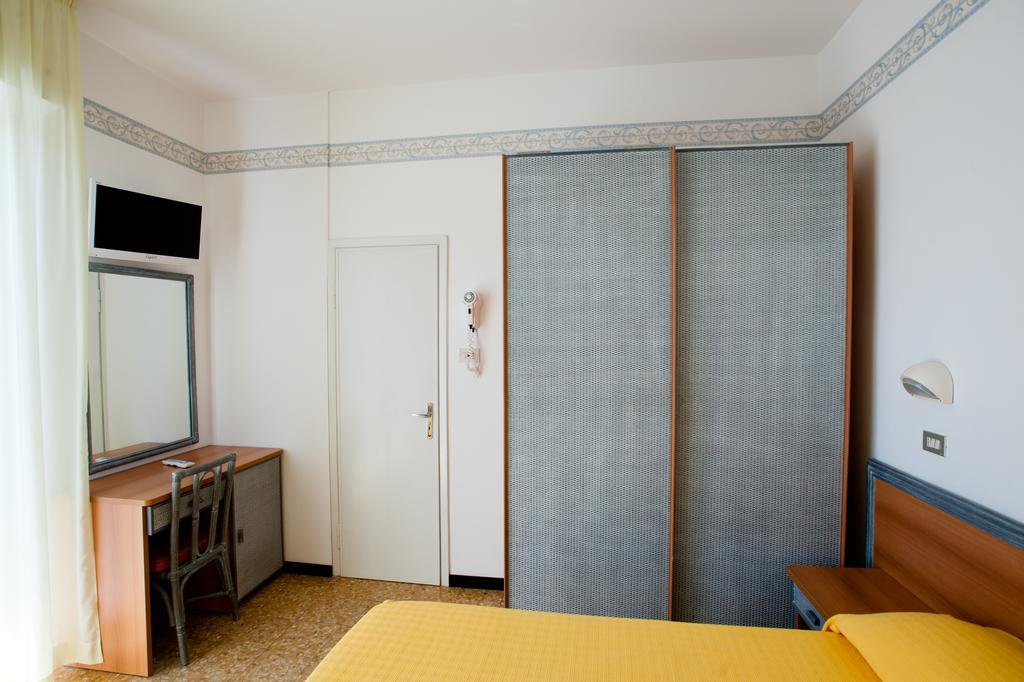רימיני Albergo Villa Mauri מראה חיצוני תמונה